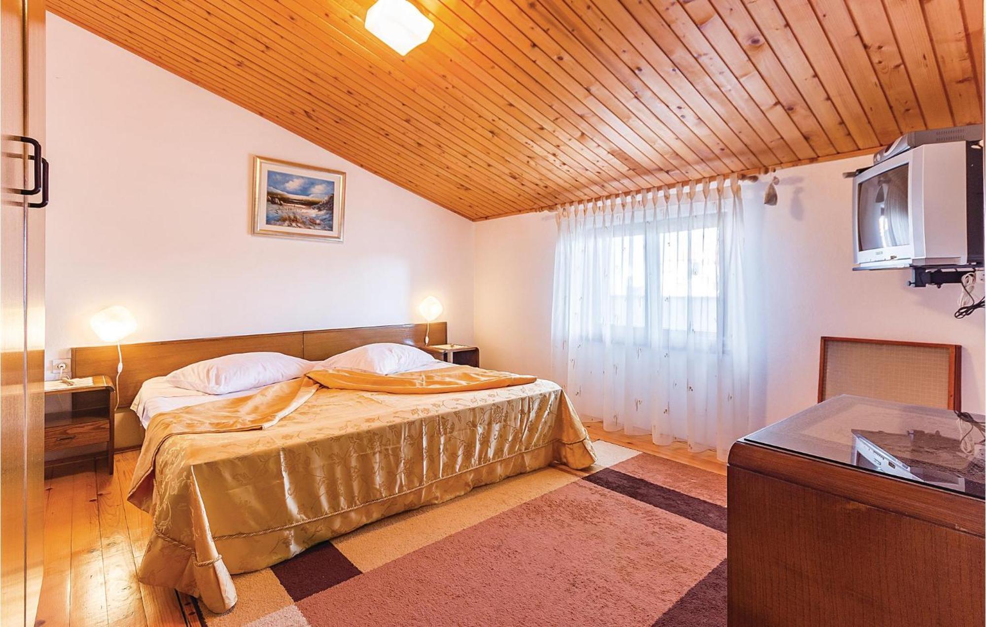 Beautiful Apartment In Pula With Kitchen Luaran gambar